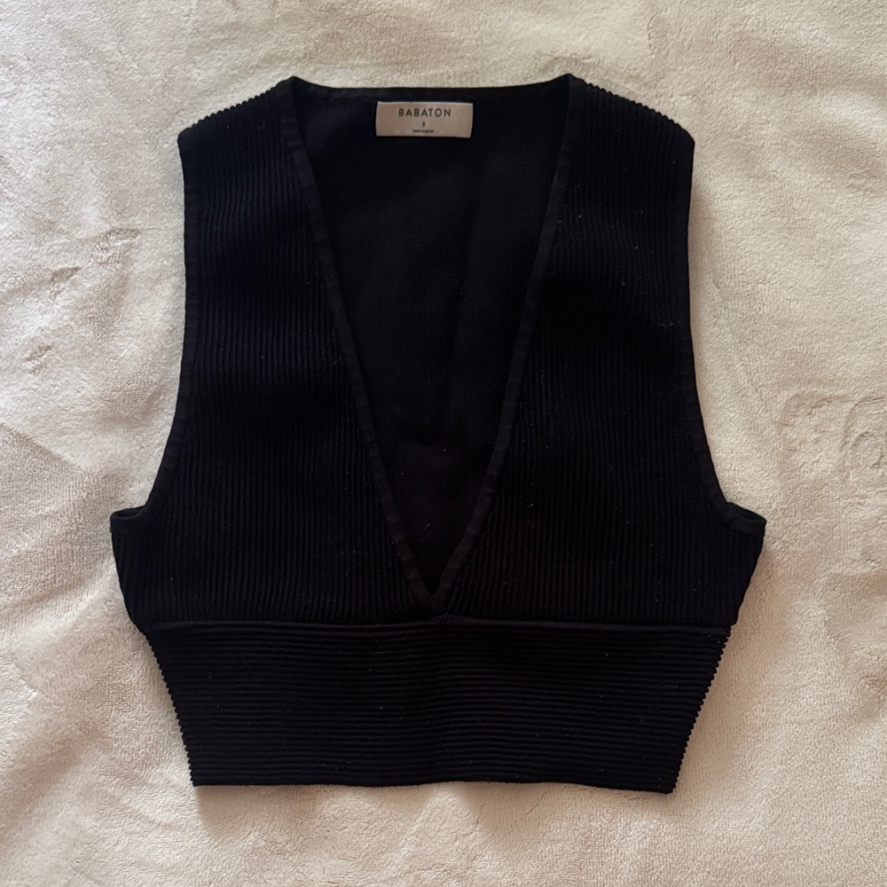 Babaton Black Sleeveless Ribbed Tank Top